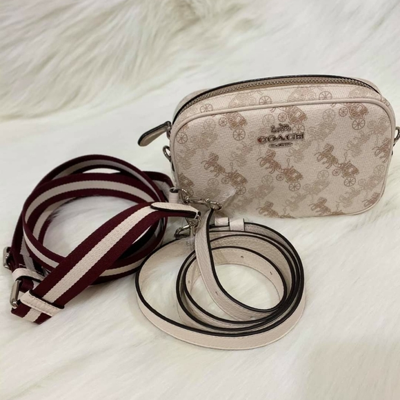 COACH CONVERTIBLE BELT BAG WITH HORSE & CARRIAGE P - Picture 4 of 5